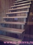 Лестница на второй этаж. Деревянные лестницы.